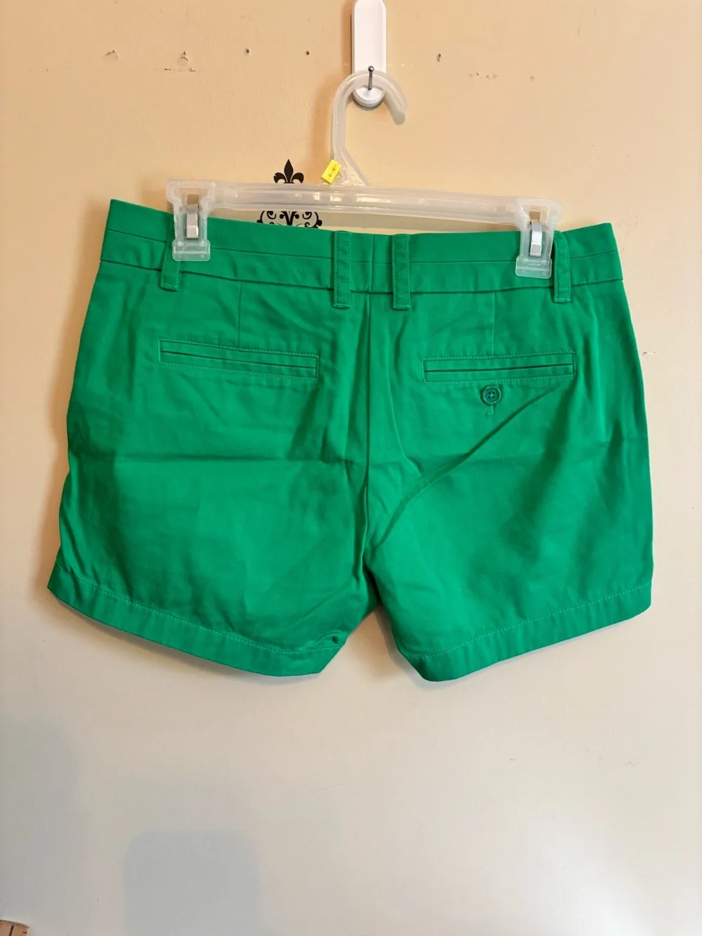 J. Crew shorts Kelly green like new size 2